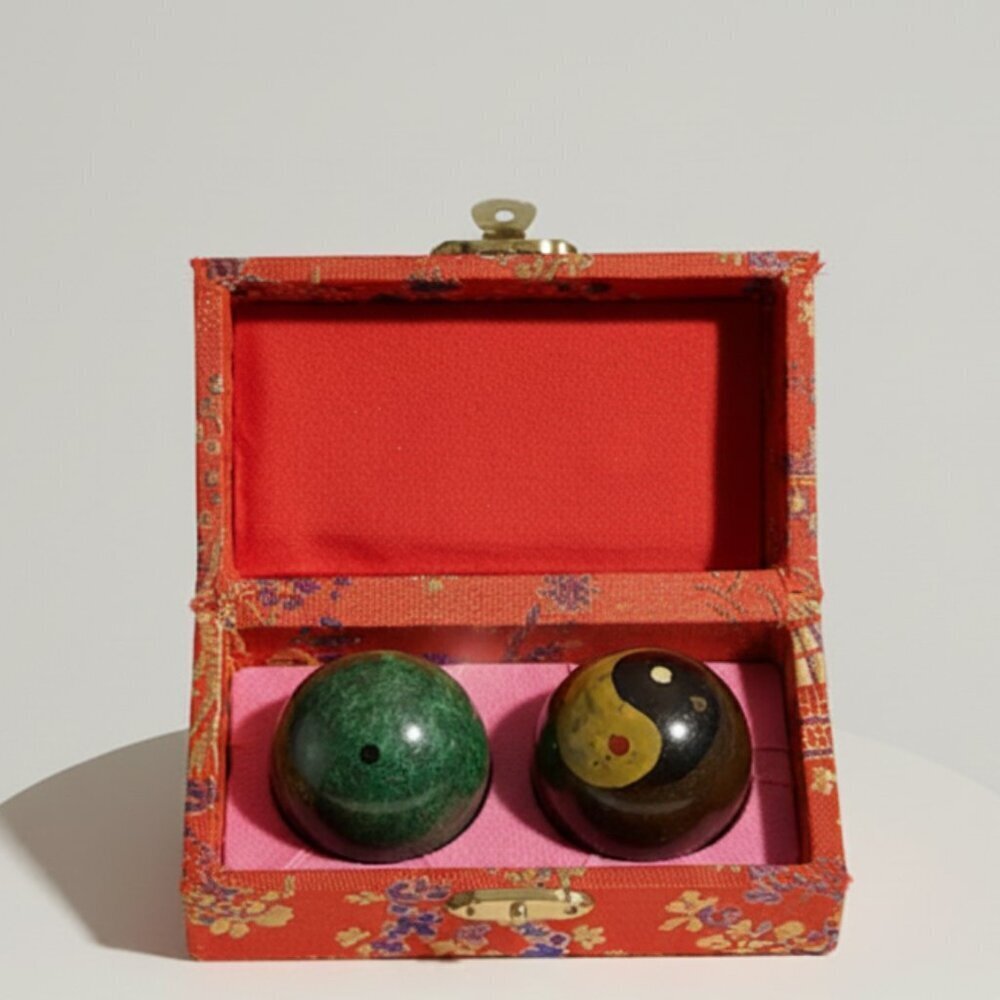 Chinese Baoding Stress Exercise Balls with Yin Yang Design